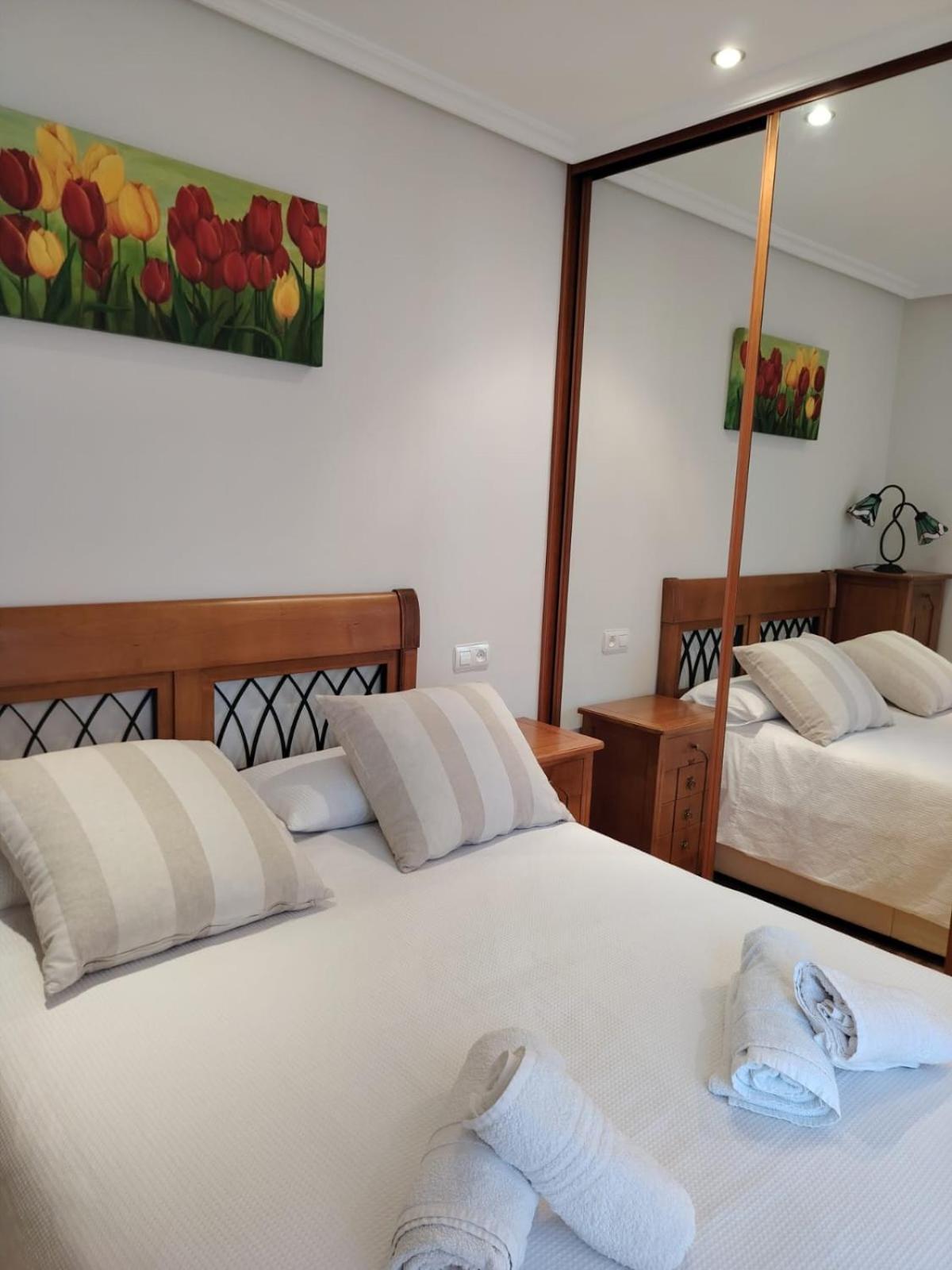 Avello Oviedo Con Parking Apartment Exterior photo