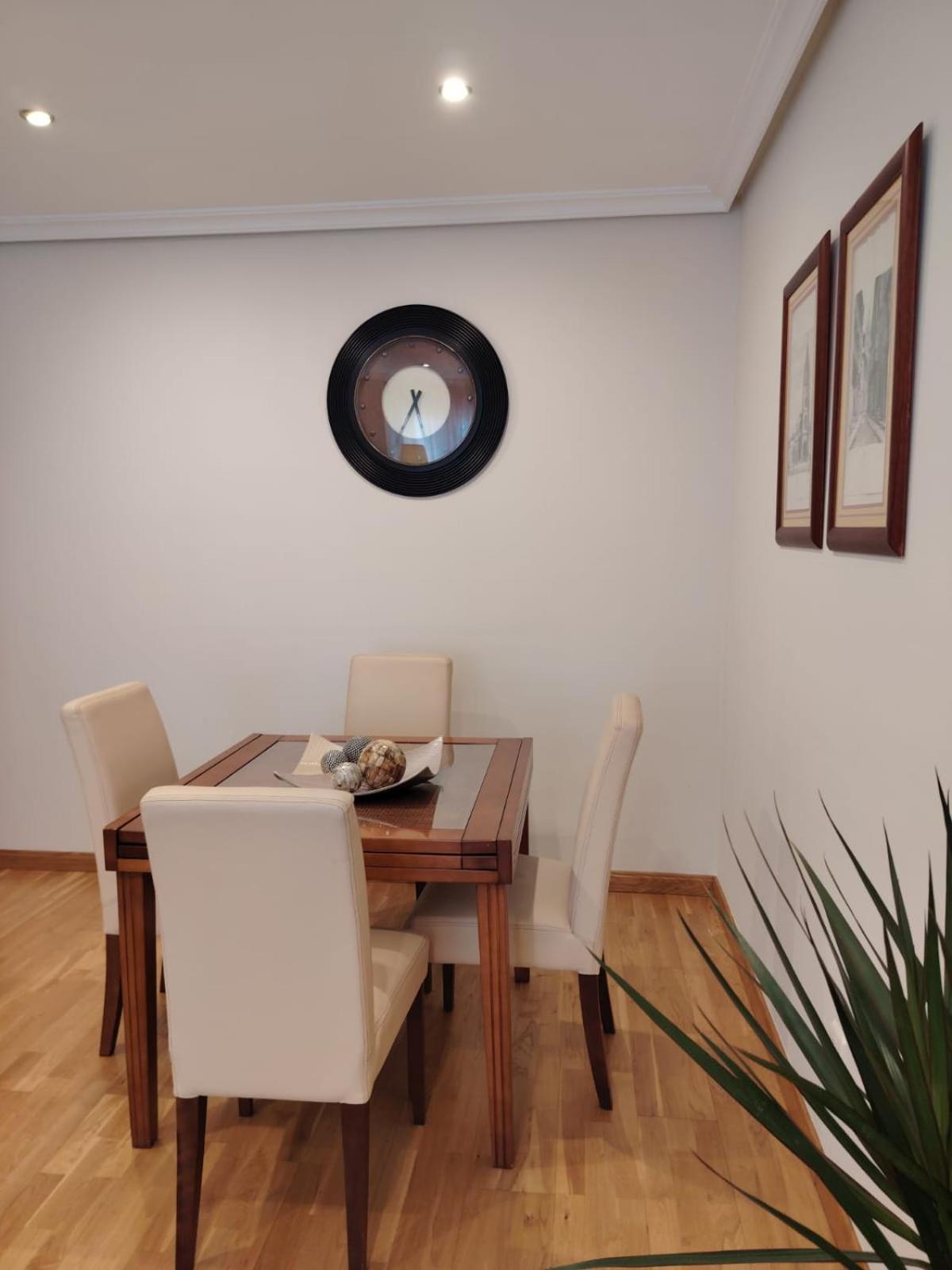 Avello Oviedo Con Parking Apartment Exterior photo
