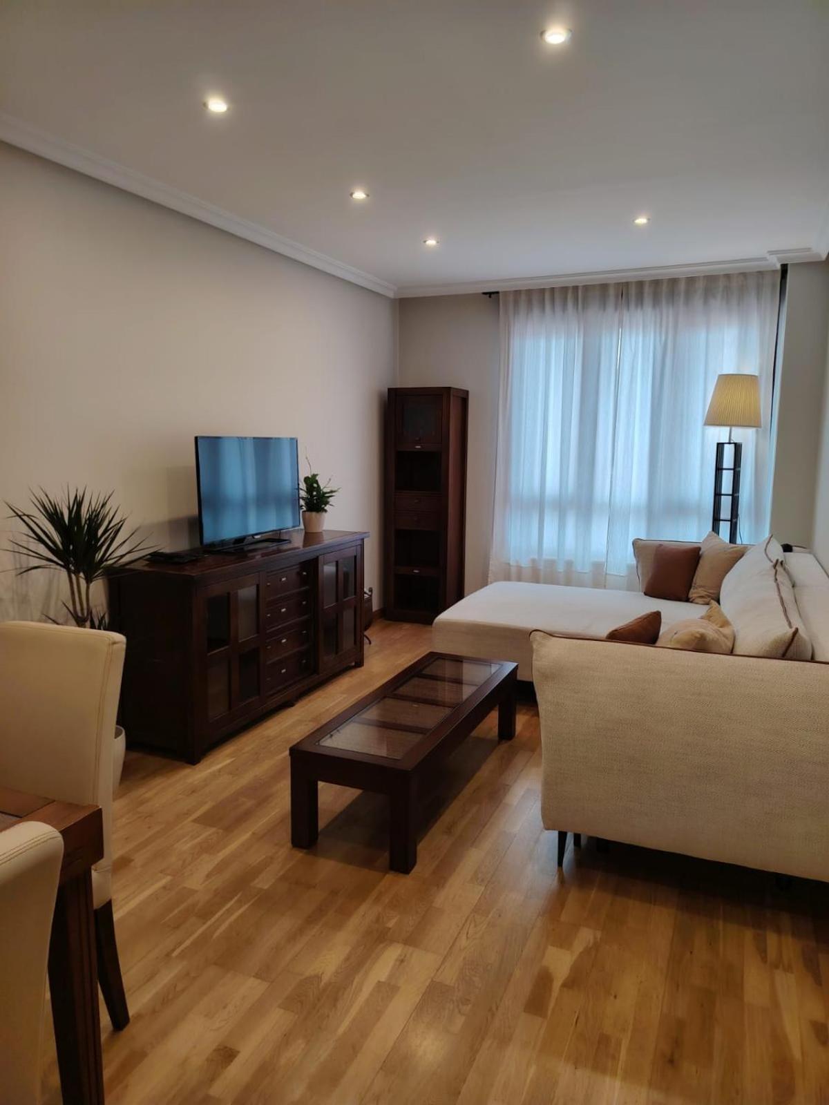 Avello Oviedo Con Parking Apartment Exterior photo